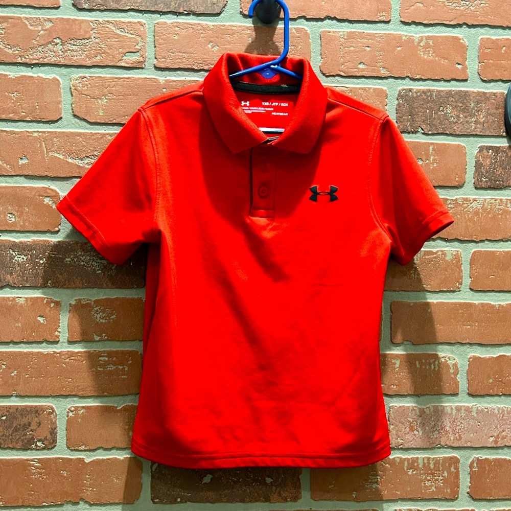 Under Armour  little boys YXS red short sleeve polo w/black emblem